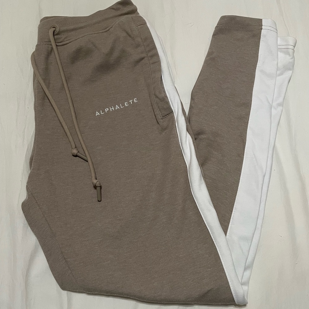 ALPHALETE JOGGERS